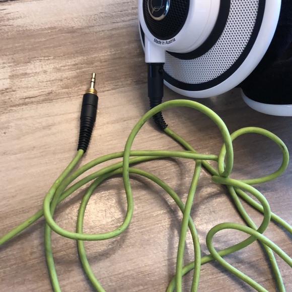 AKG AKG Q701 Studio Headphones - Picture 5 of 7